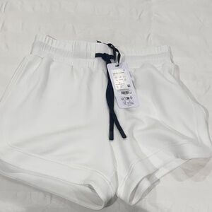 NWT Varley Ollie High Rise Short 3.5” size XS